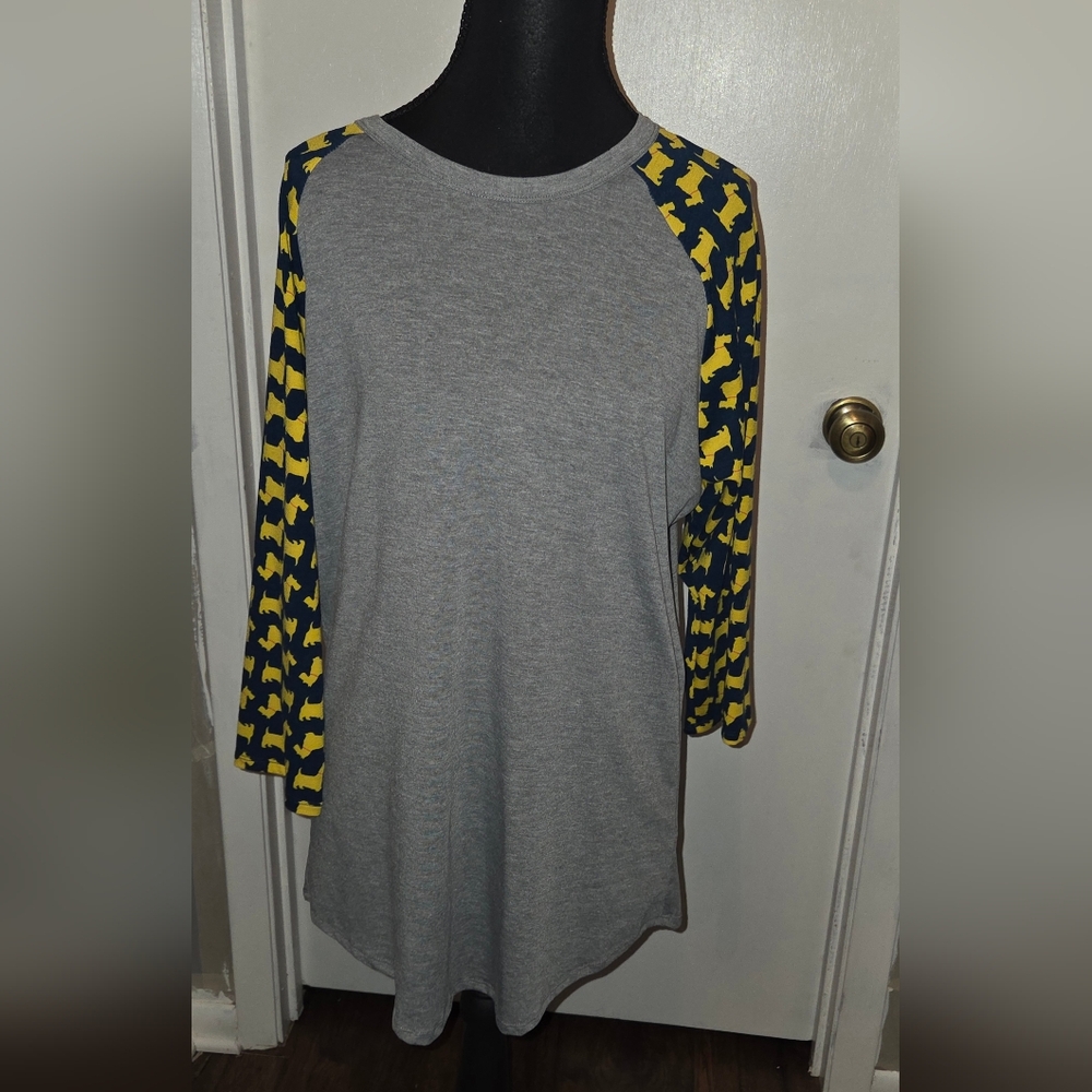 NWOT LuLaRoe Scottie Randy Shirt